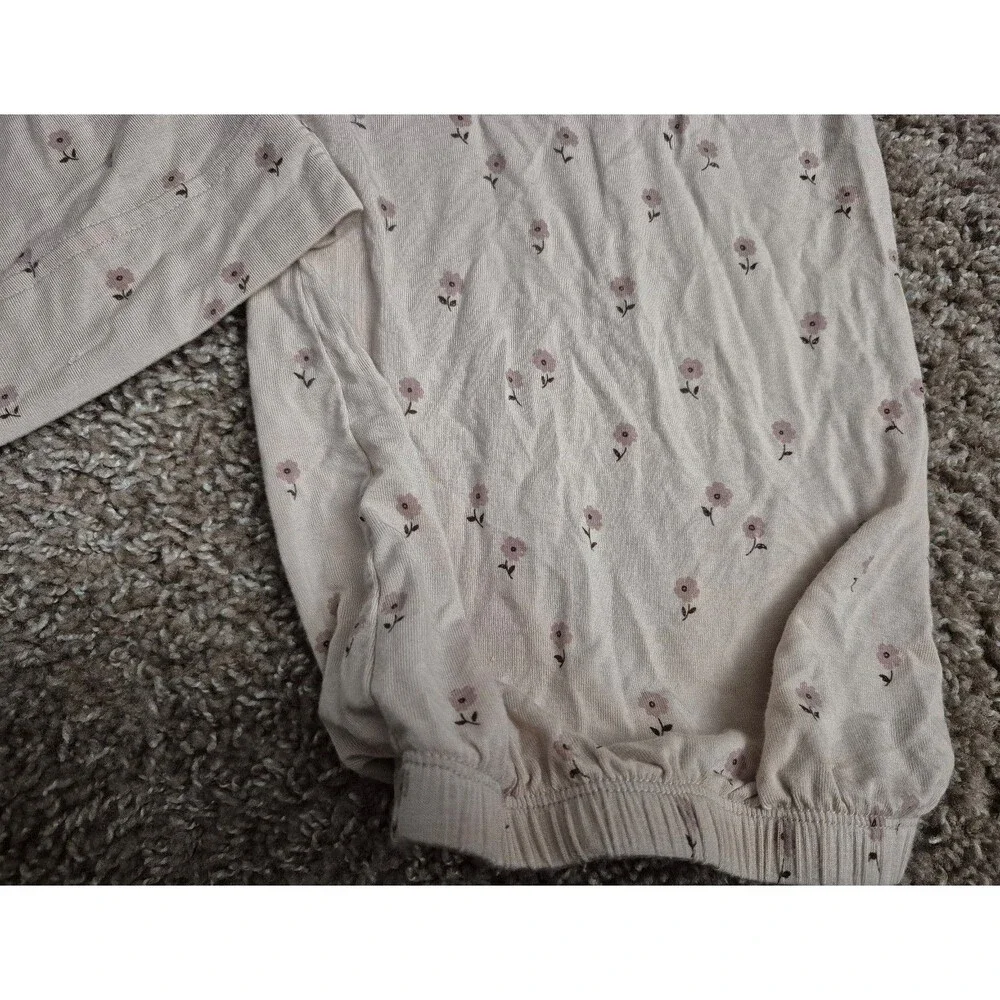 Quincy Mae gown and hat size 3-6 months
